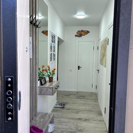 Милый Дом Apartment Tokmok Luaran gambar