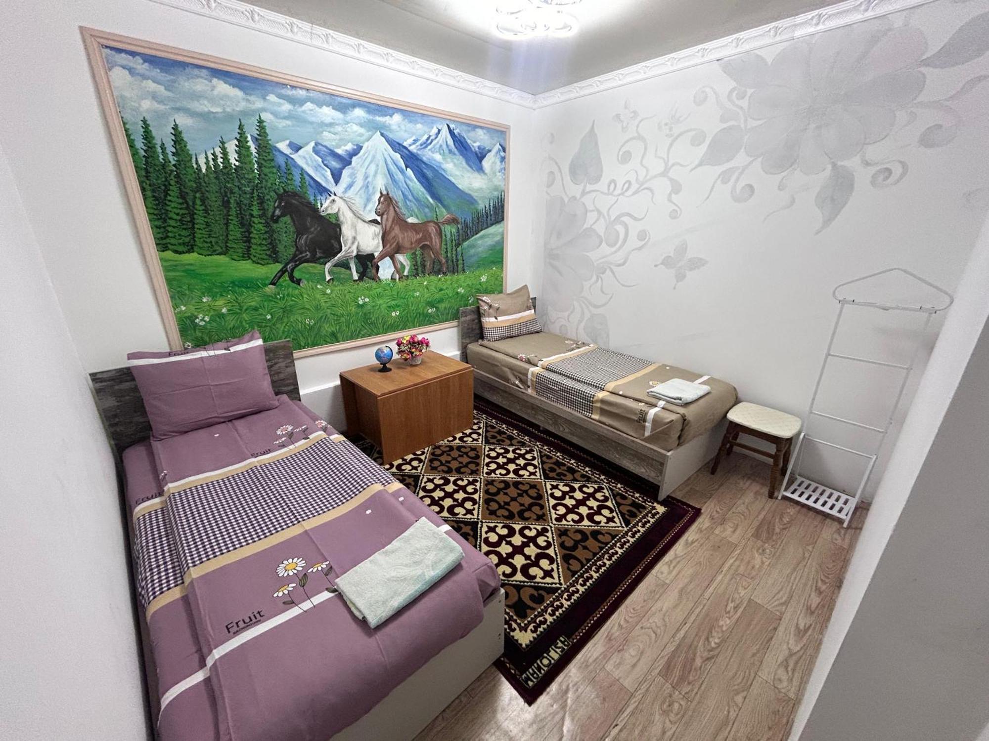 Милый Дом Apartment Tokmok Luaran gambar