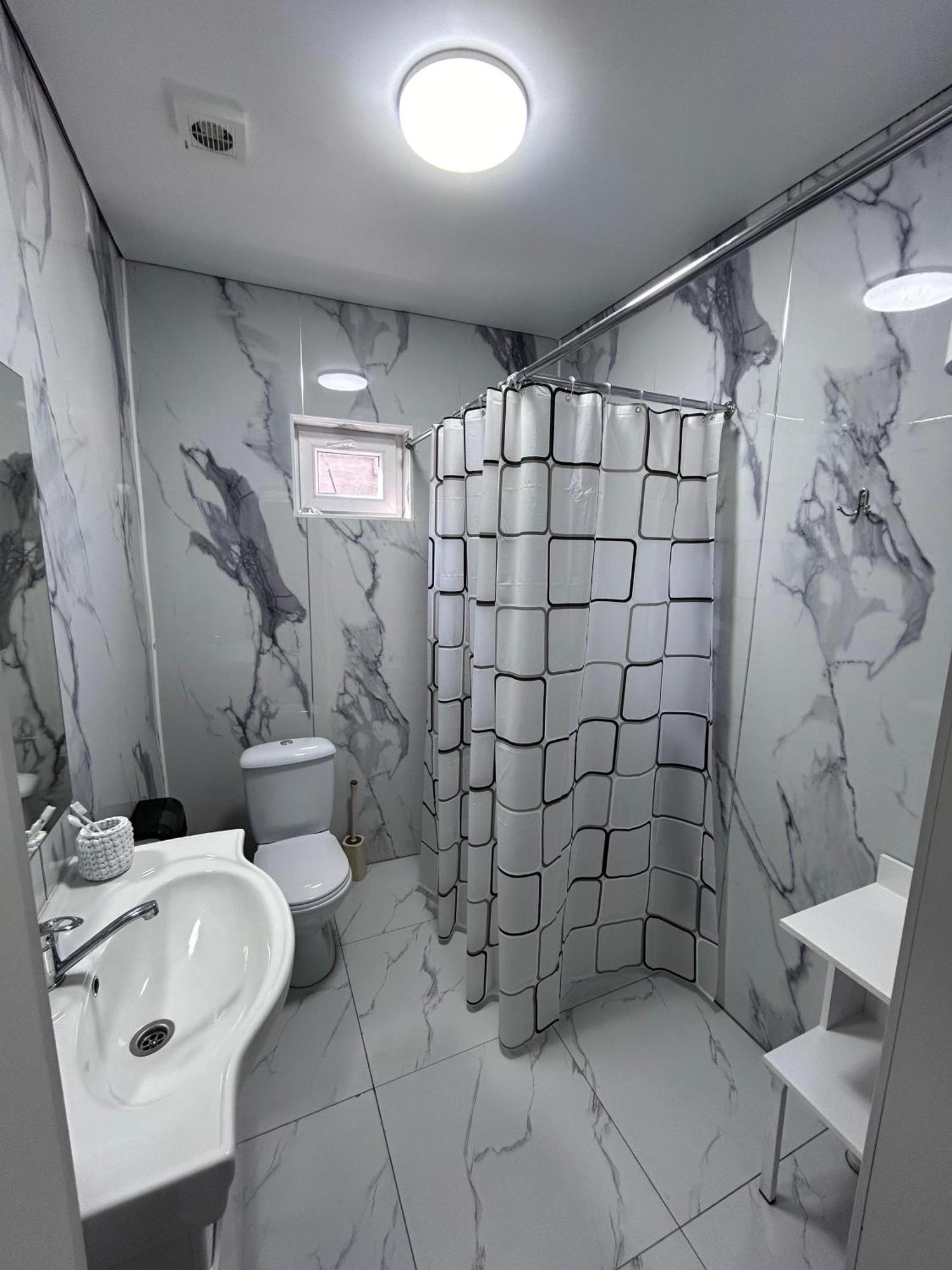 Милый Дом Apartment Tokmok Luaran gambar