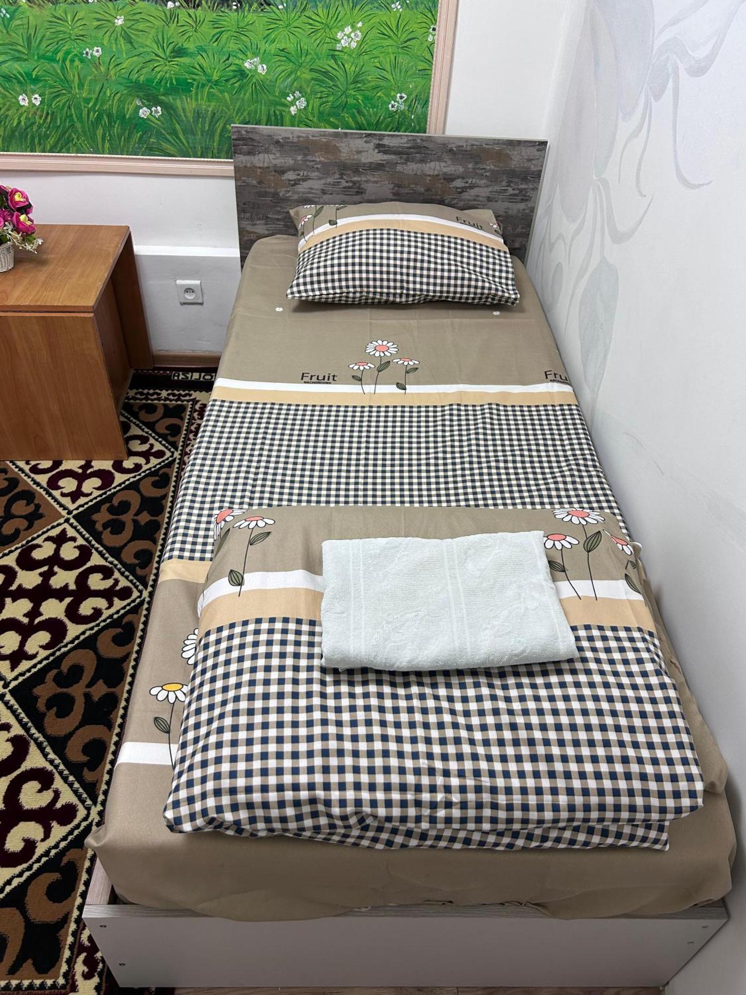 Милый Дом Apartment Tokmok Luaran gambar
